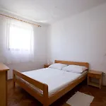 Apartmán By The Sea Rogoznica, Omis - 19633 *
