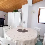 Apartmán By The Sea Rogoznica, Omis - 19633 *